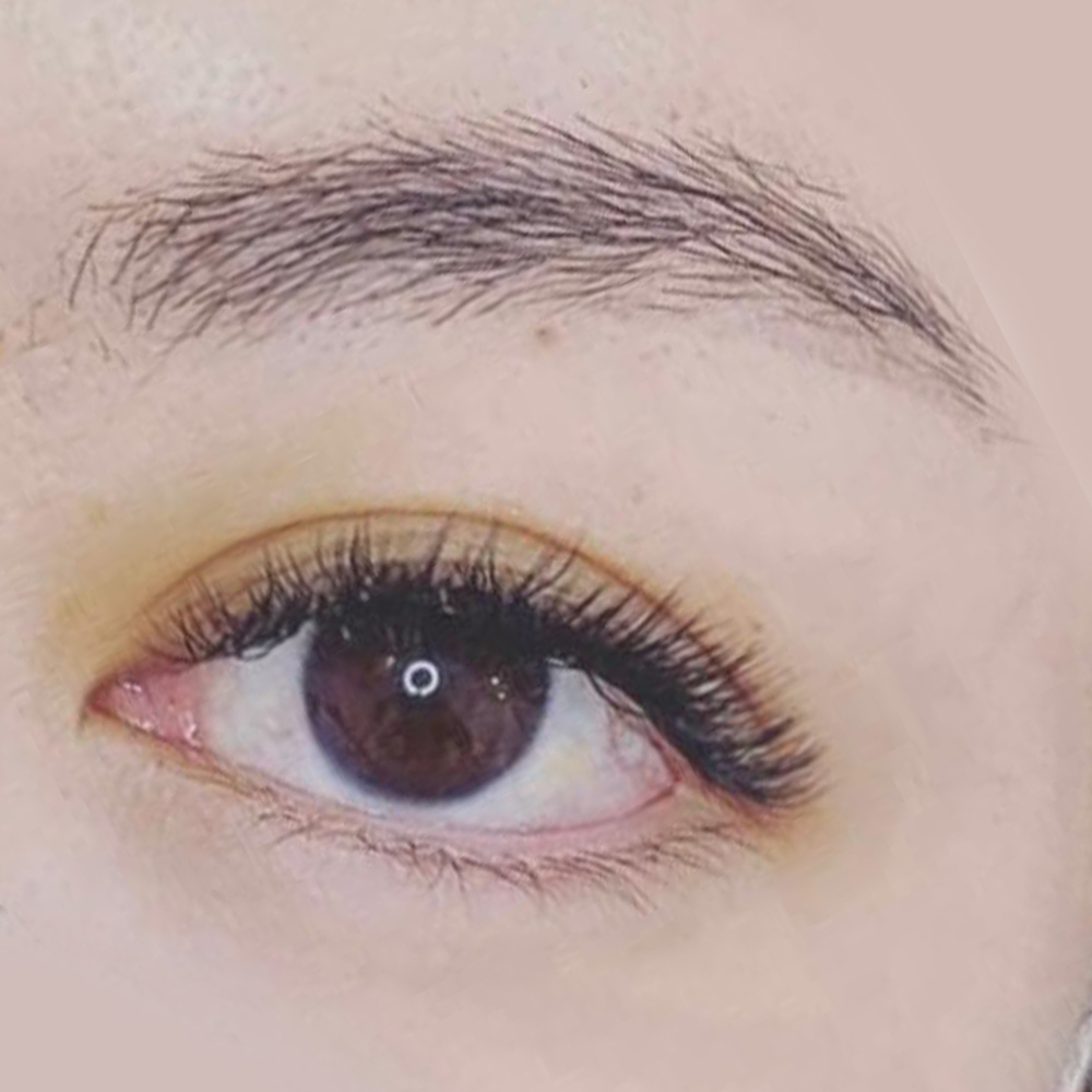 YY Lash Extensions Singapore - Textured Wispy Lashes by Ellie Beauty